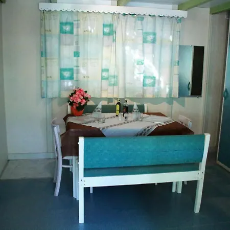 Free Kamp alanı Marina Di Bibbona