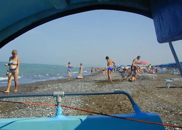 营地 自由海滩野营旅馆 3*
